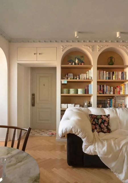 成都小戶型家裝裝修案例：復(fù)古溫馨的法式居家氛圍